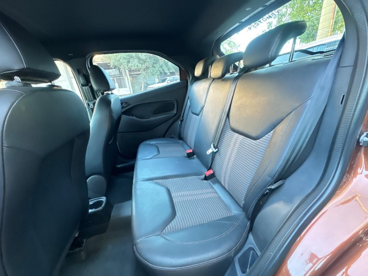 Foto de FORD KA Freestyle 1.5 2018, color naranja, en San Juan
