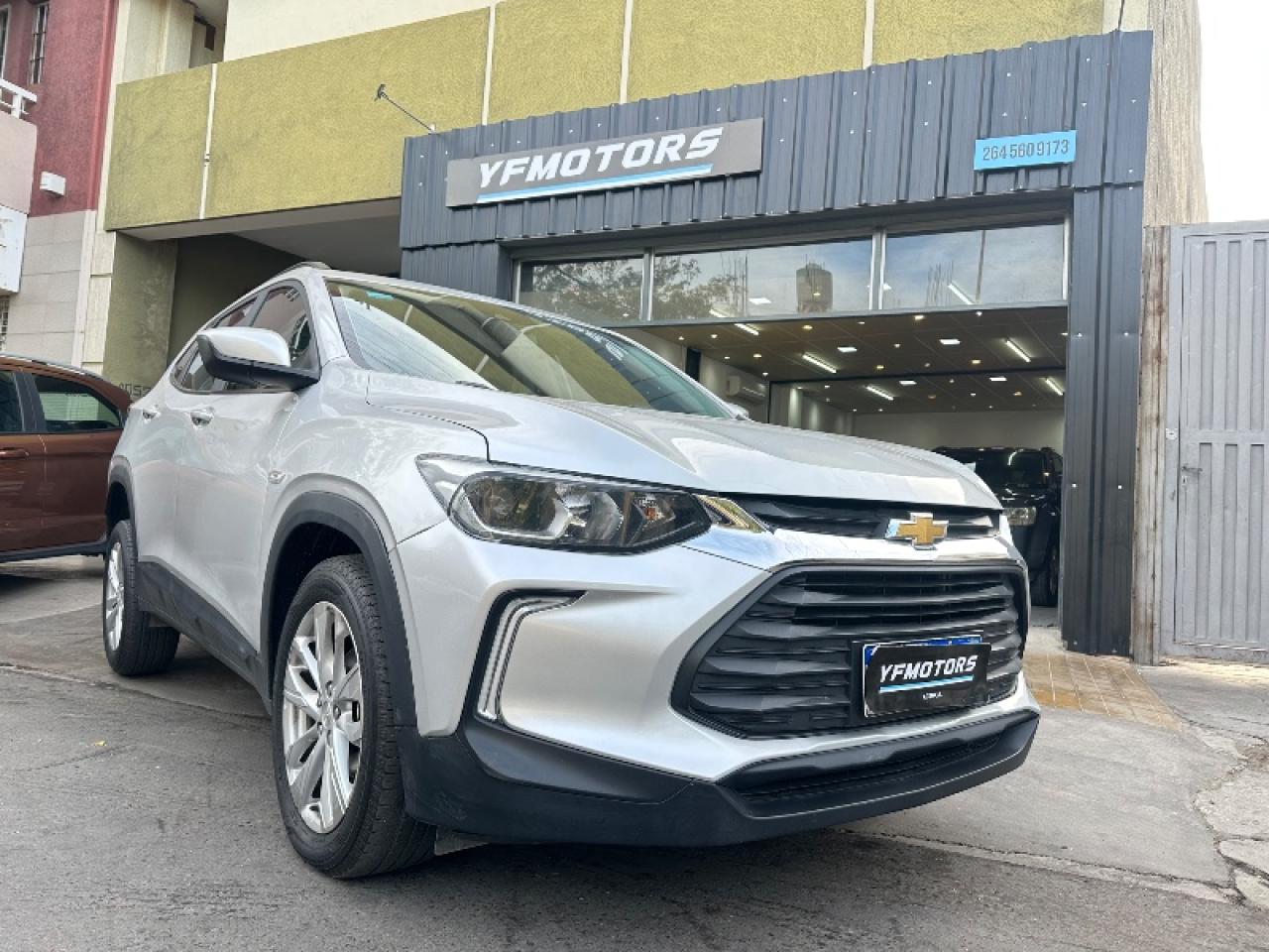 Foto de CHEVROLET TRACKER 1.2 Turbo LTZ 2023, color gris, en San Juan