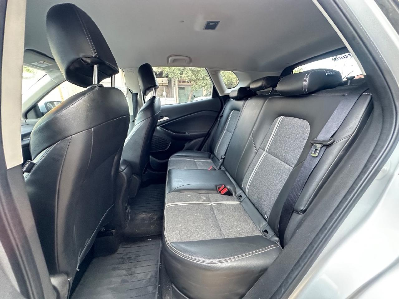 Foto de CHEVROLET TRACKER 1.2 Turbo LTZ 2023, color gris, en San Juan