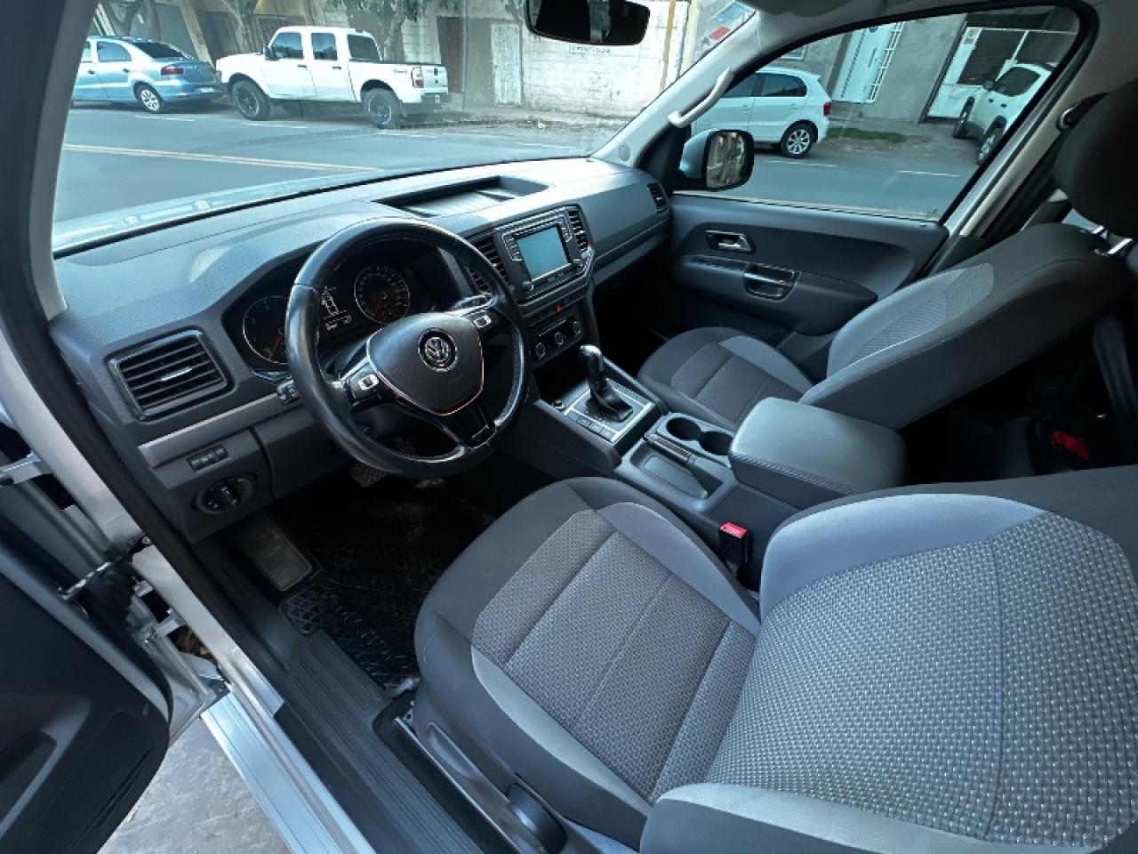 Foto de VOLKSWAGEN AMAROK Confortline Automática 2020, color sin color especificado, en San Juan