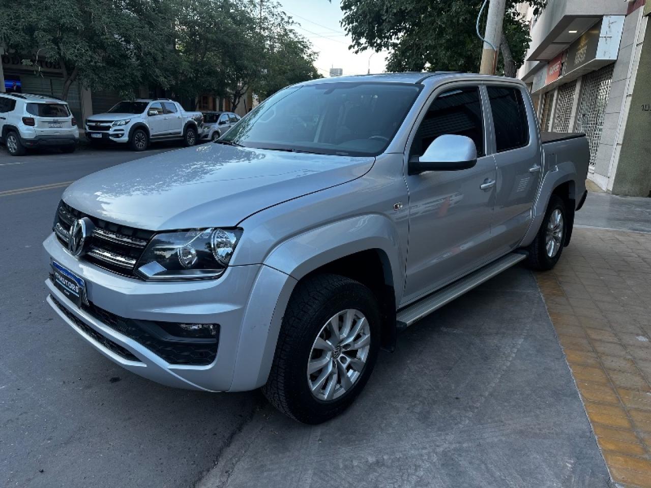 Foto de VOLKSWAGEN AMAROK Confortline Automática 2020, color sin color especificado, en San Juan