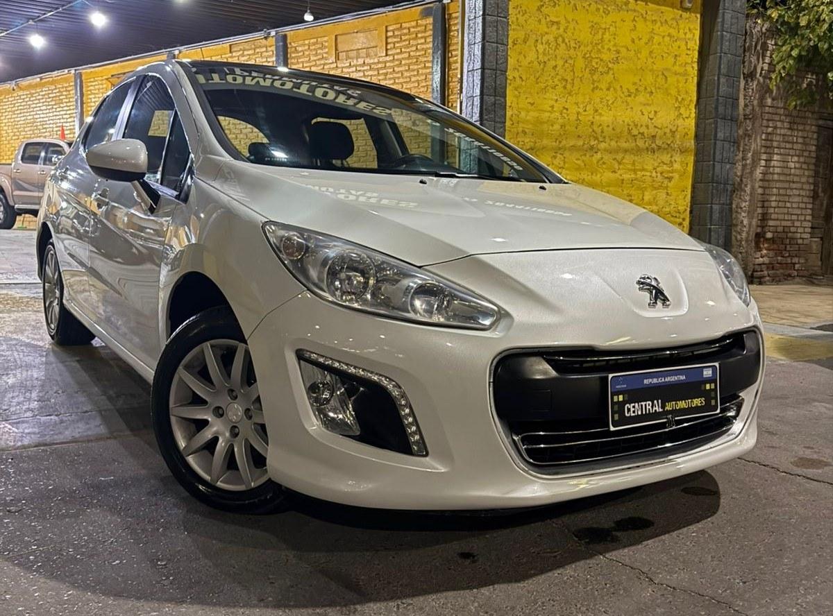 Foto de PEUGEOT 308 ALLURE 2015, color blanco, en San Juan