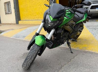 Foto de BAJAJ CALLE DOMINAR 2023, color verde, en San Juan