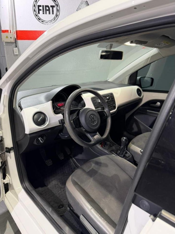 Foto de VOLKSWAGEN UP HIGHLINE 1.0 2016, color blanco, en San Juan