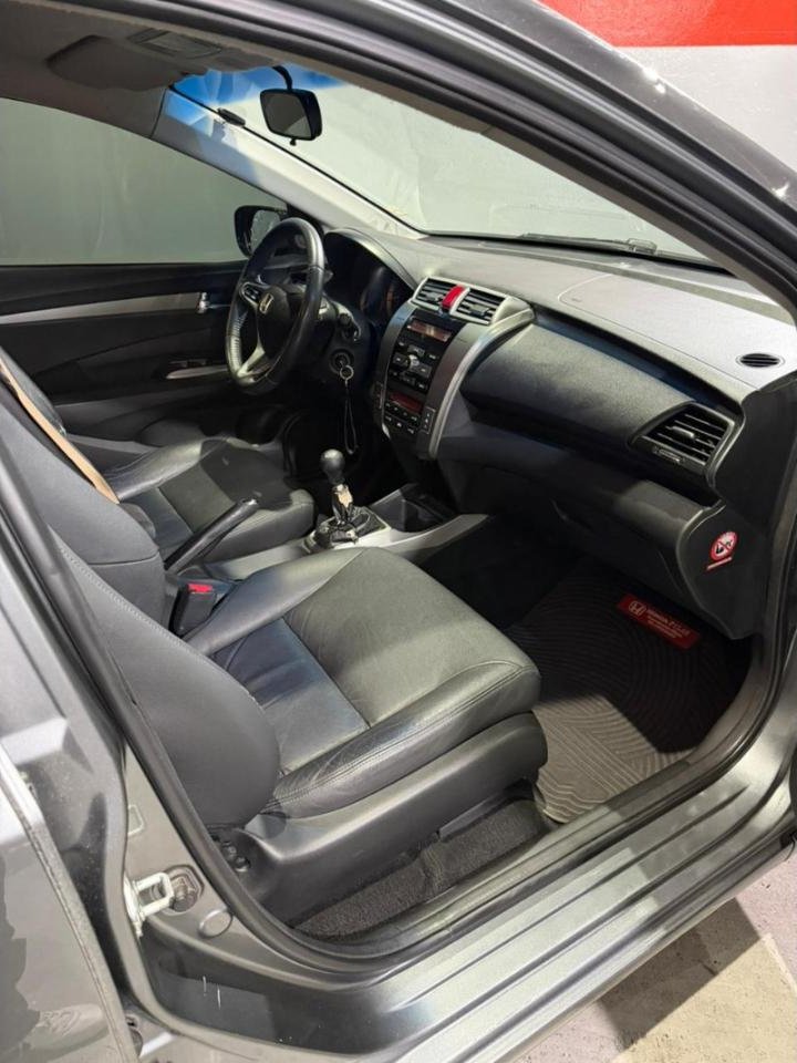 Foto de HONDA CITY 1.5 EXL 2012, color gris, en San Juan