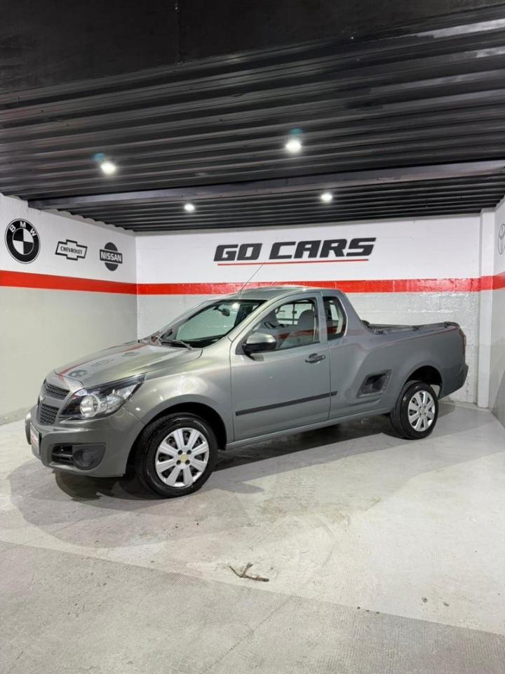 Foto de CHEVROLET MONTANA 1.8 LT 2013, color gris, en San Juan
