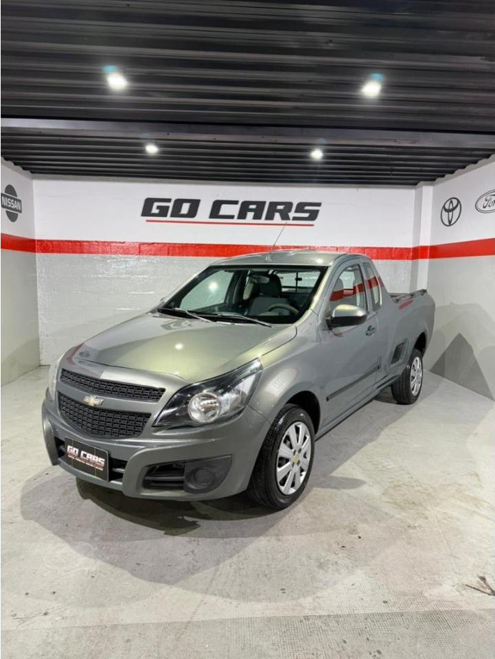 Foto de CHEVROLET MONTANA 1.8 LT 2013, color gris, en San Juan