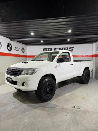 TOYOTA HILUX DX 2.5 4X4 publicado por Go Cars