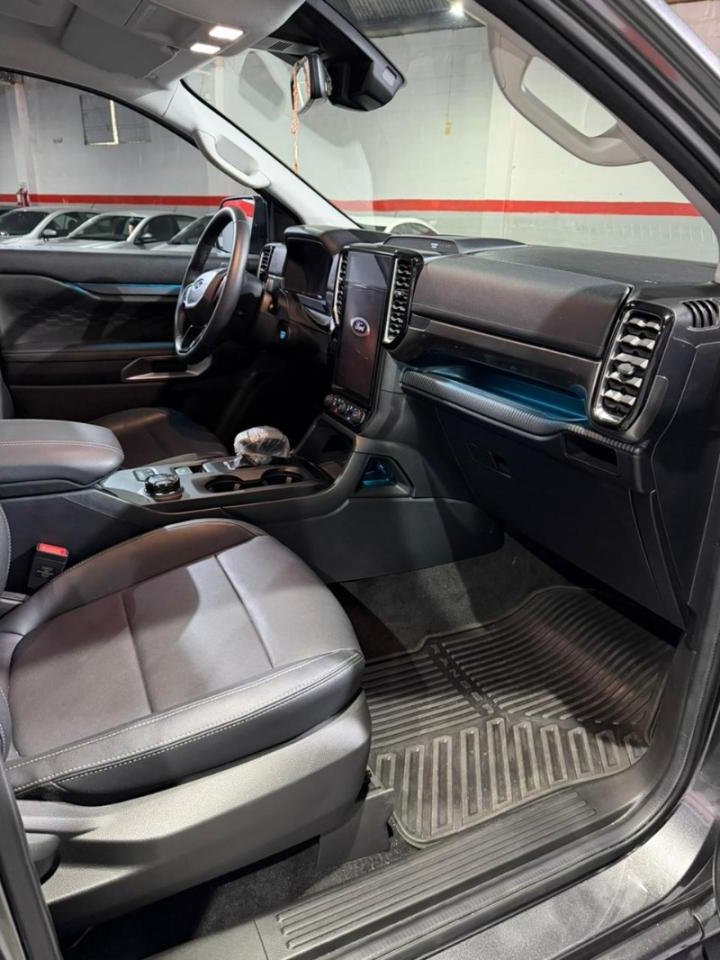 Foto de FORD RANGER 3.0 V6 4X4 LTD PLUS 2025, color gris, en San Juan