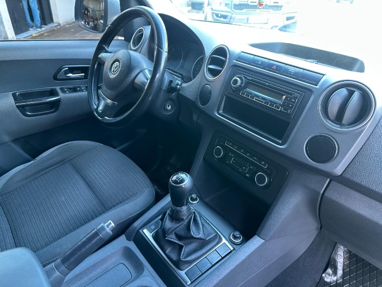 Foto de VOLKSWAGEN AMAROK Highline 4x2 mt 2013, color sin color especificado, en San Juan