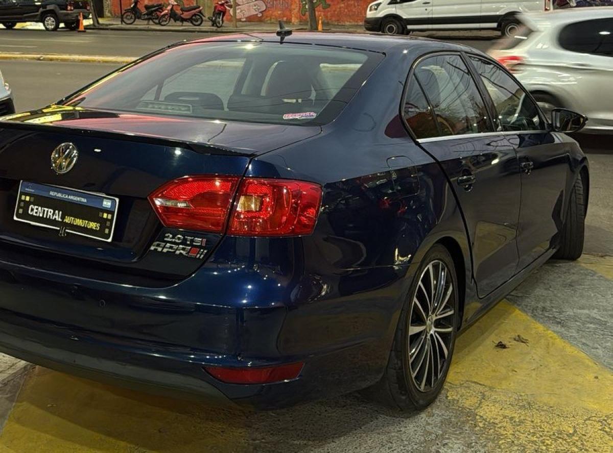 Foto de VOLKSWAGEN VENTO tsi 2.0 2012, color azul, en San Juan