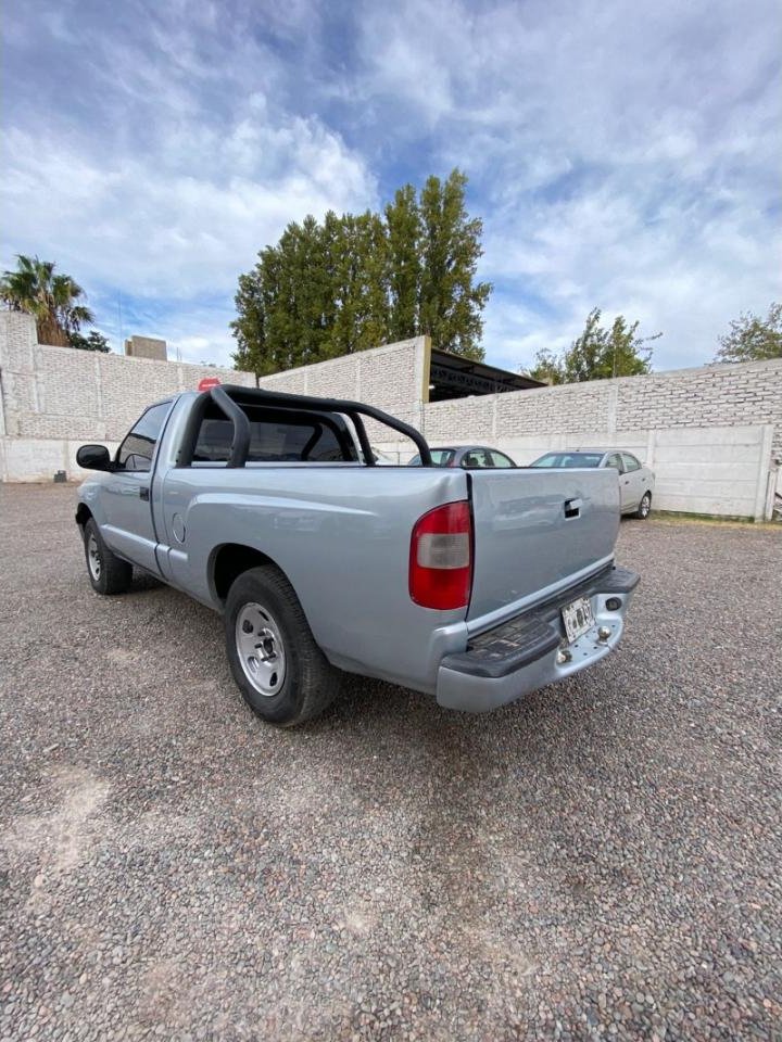 Foto de CHEVROLET PICK-UP SC 2.8 4x2 2007, color sin color especificado, en San Juan