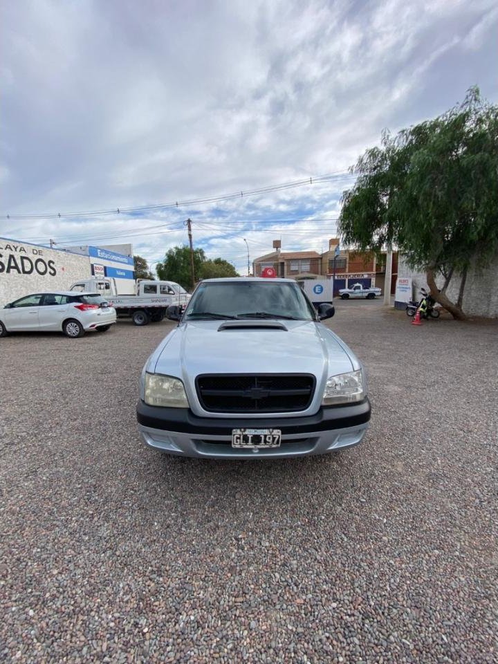 Foto de CHEVROLET PICK-UP SC 2.8 4x2 2007, color sin color especificado, en San Juan