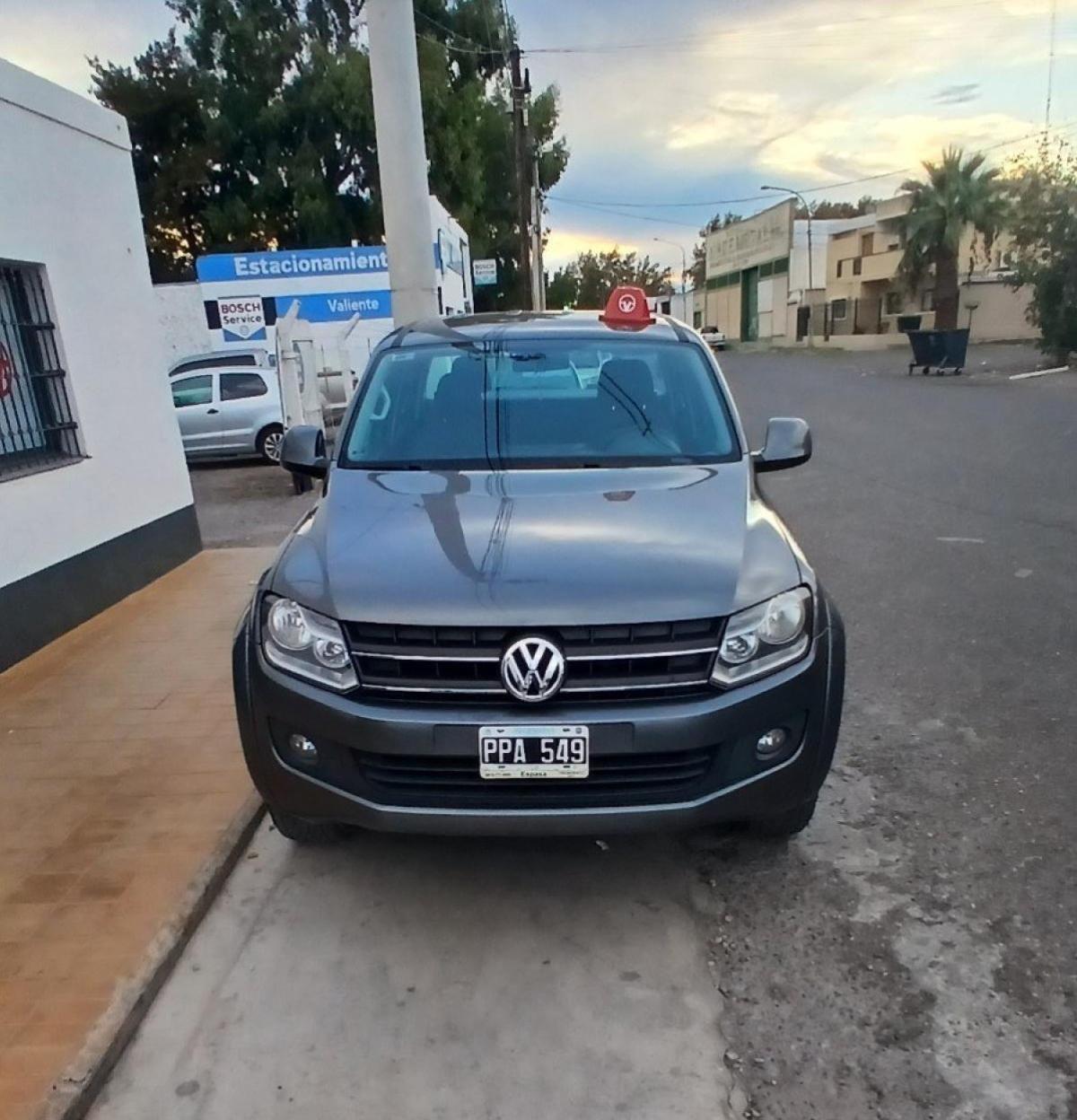 Foto de VOLKSWAGEN AMAROK Confort 2016, color sin color especificado, en San Juan