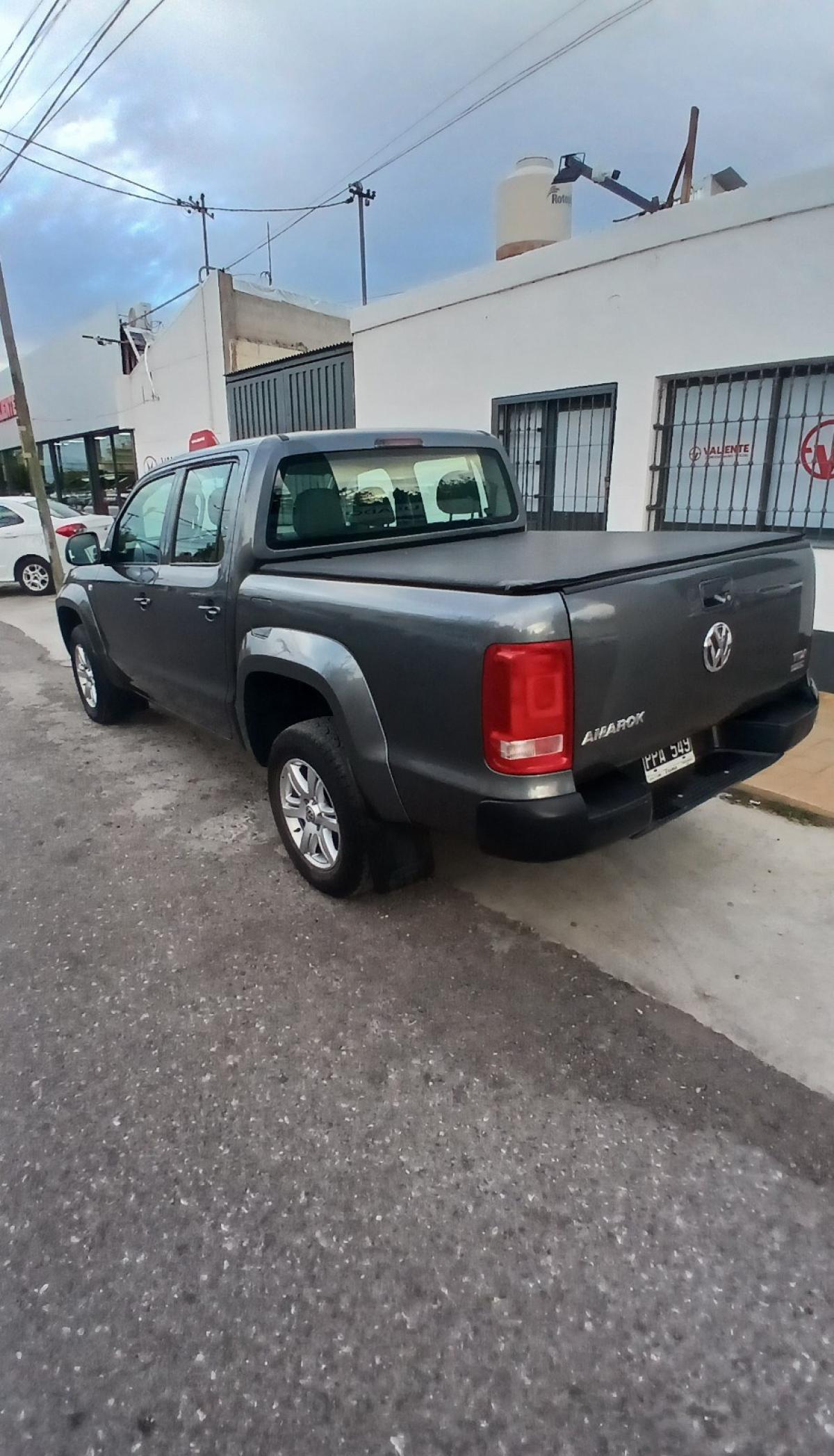 Foto de VOLKSWAGEN AMAROK Confort 2016, color sin color especificado, en San Juan