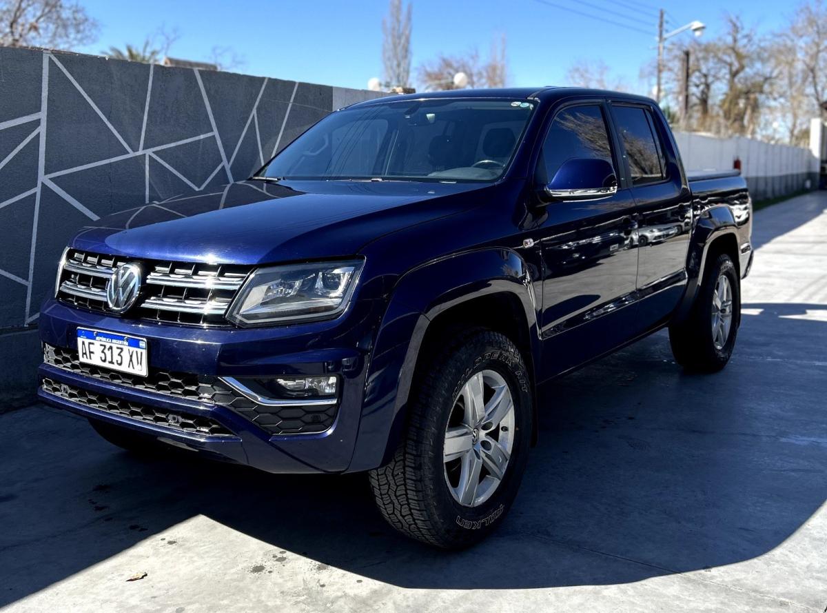 Foto de VOLKSWAGEN AMAROK HIGLINE 2.0 180HP 2022, color azul, en San Juan