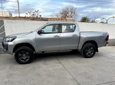 Miniatura de TOYOTA HILUX SR