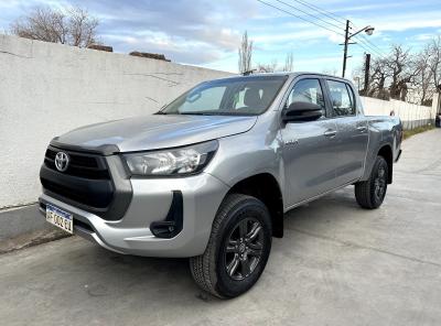 Foto de TOYOTA HILUX SR 2021, color gris, en San Juan