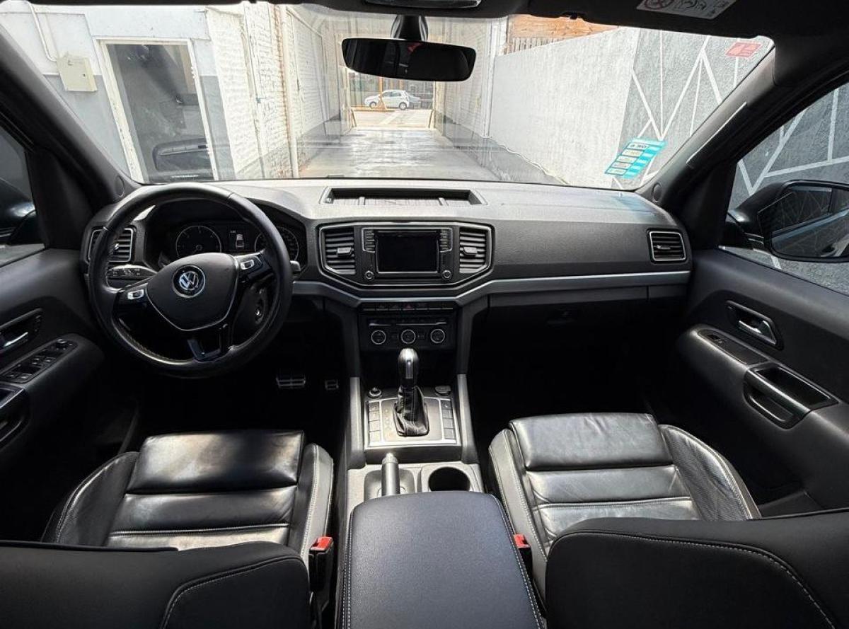 Foto de VOLKSWAGEN AMAROK EXTREME V6 2024, color gris, en San Juan