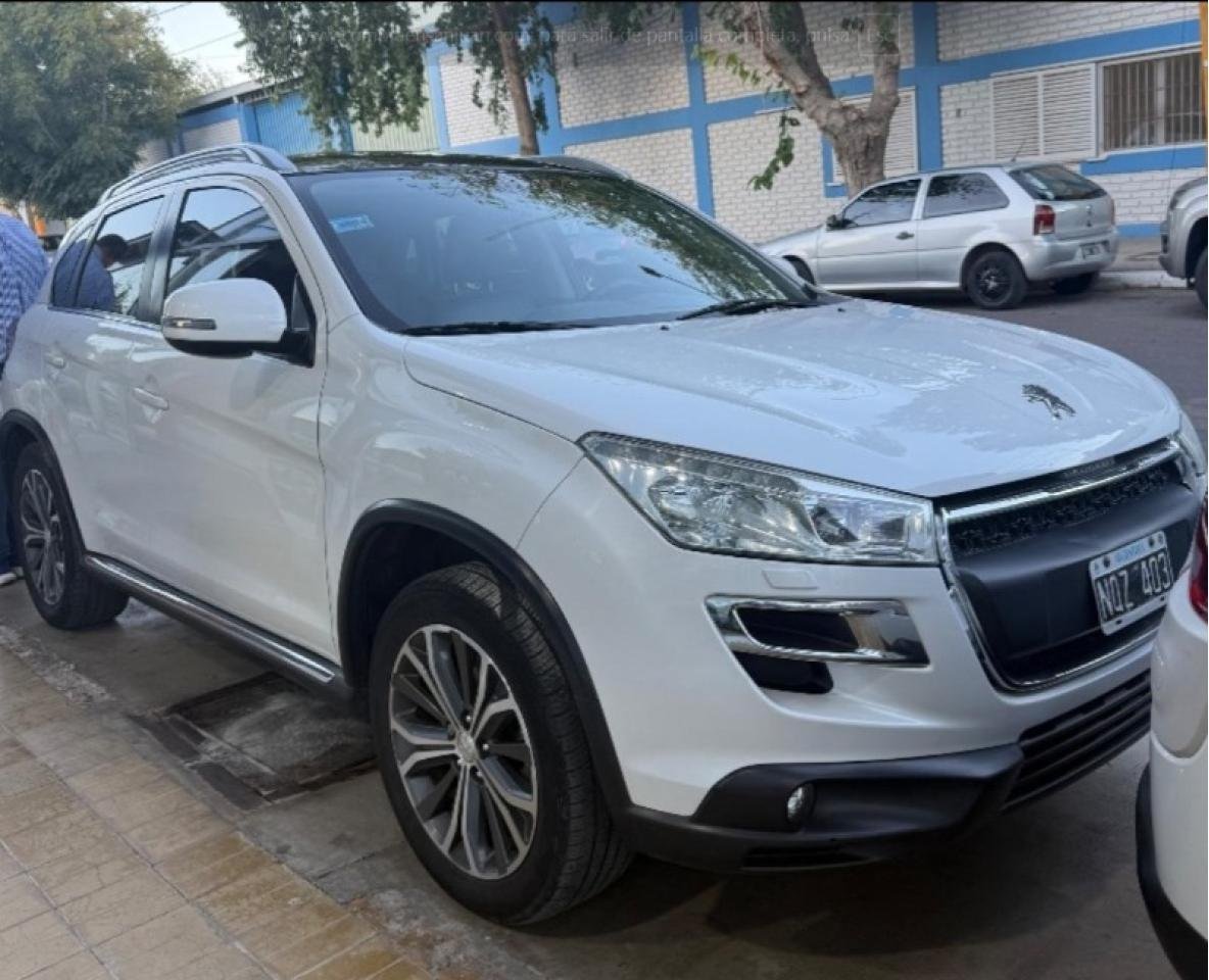 Foto de PEUGEOT 4008 Peugeot 4008 2.0 Allure 4x4 2014, color sin color especificado, en San Juan