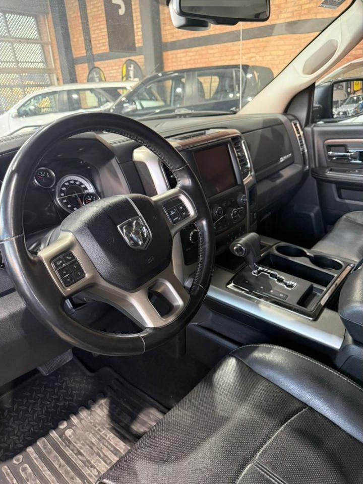 Foto de CHRYSLER / DODGE RAM RAM 1500 5.7 V8 LARAMIE 4X4 2021, color sin color especificado, en San Juan