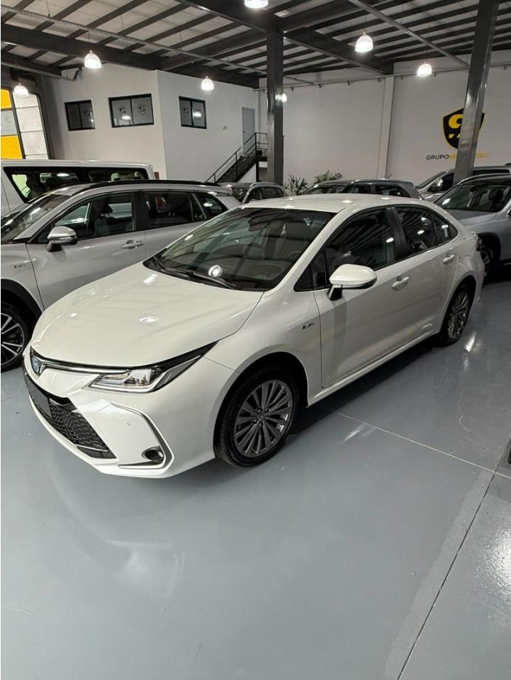 Foto de TOYOTA COROLLA 1,8 Xei Ecvt Hibrido 2026, color sin color especificado, en San Juan