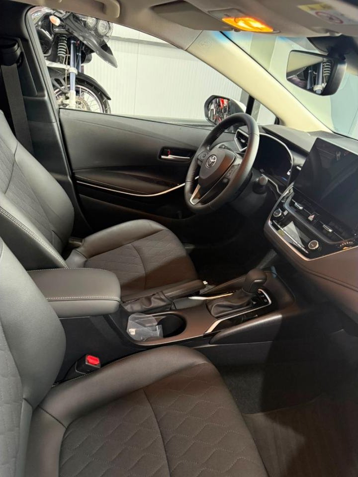 Foto de TOYOTA COROLLA 1,8 Xei Ecvt Hibrido 2026, color sin color especificado, en San Juan