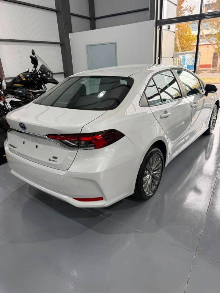 Foto de TOYOTA COROLLA 1,8 Xei Ecvt Hibrido 2026, color sin color especificado, en San Juan