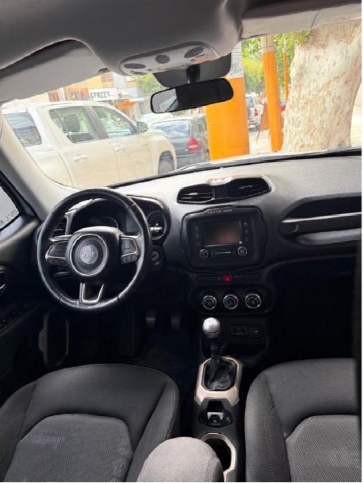 Foto de CHRYSLER / DODGE JEEP RENEGADE Sport 2018, color sin color especificado, en San Juan