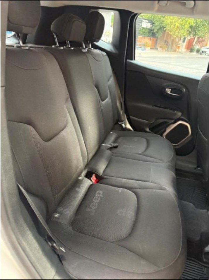 Foto de CHRYSLER / DODGE JEEP RENEGADE Sport 2018, color sin color especificado, en San Juan