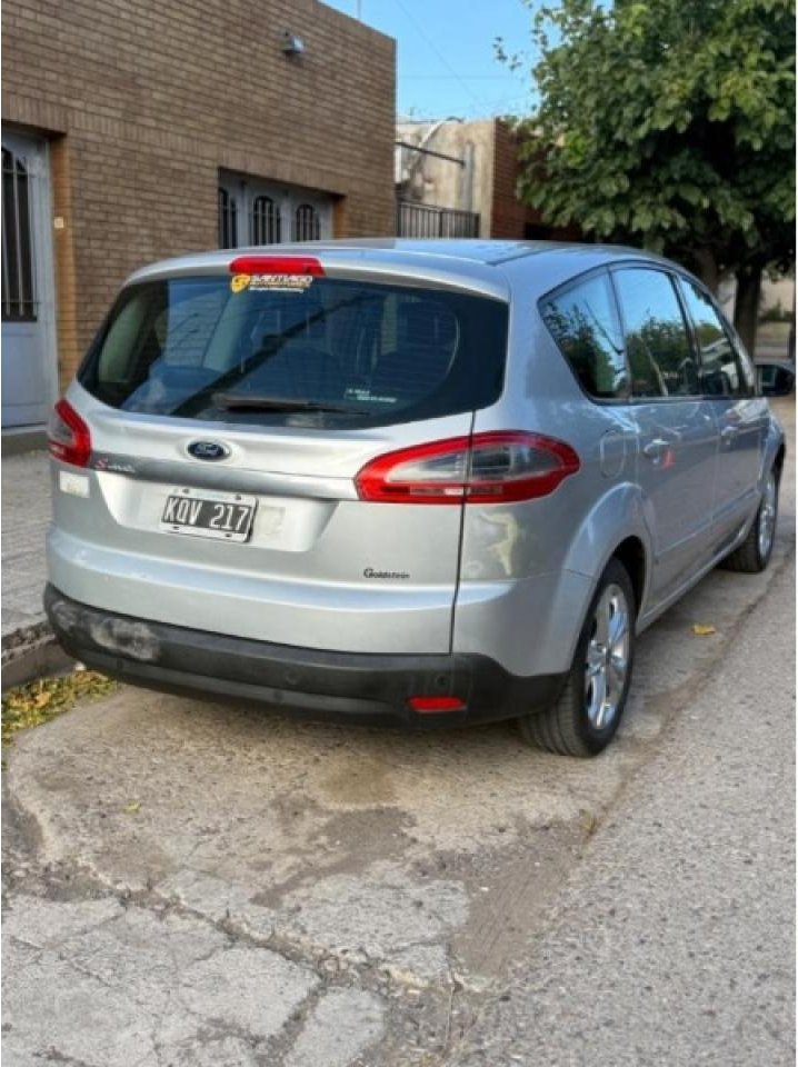 Foto de FORD S-MAX Trend 2010, color sin color especificado, en San Juan