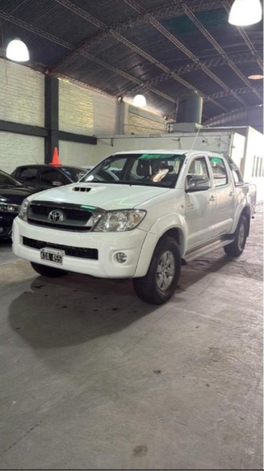 Foto de TOYOTA HILUX Srv 2011, color sin color especificado, en San Juan
