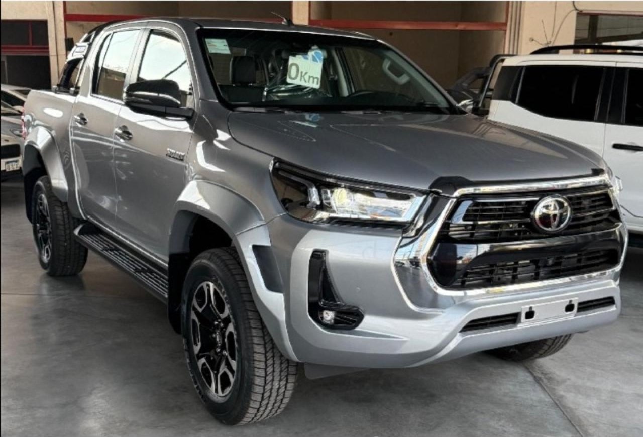 Foto de TOYOTA HILUX Srx At 4x2 2026, color sin color especificado, en San Juan