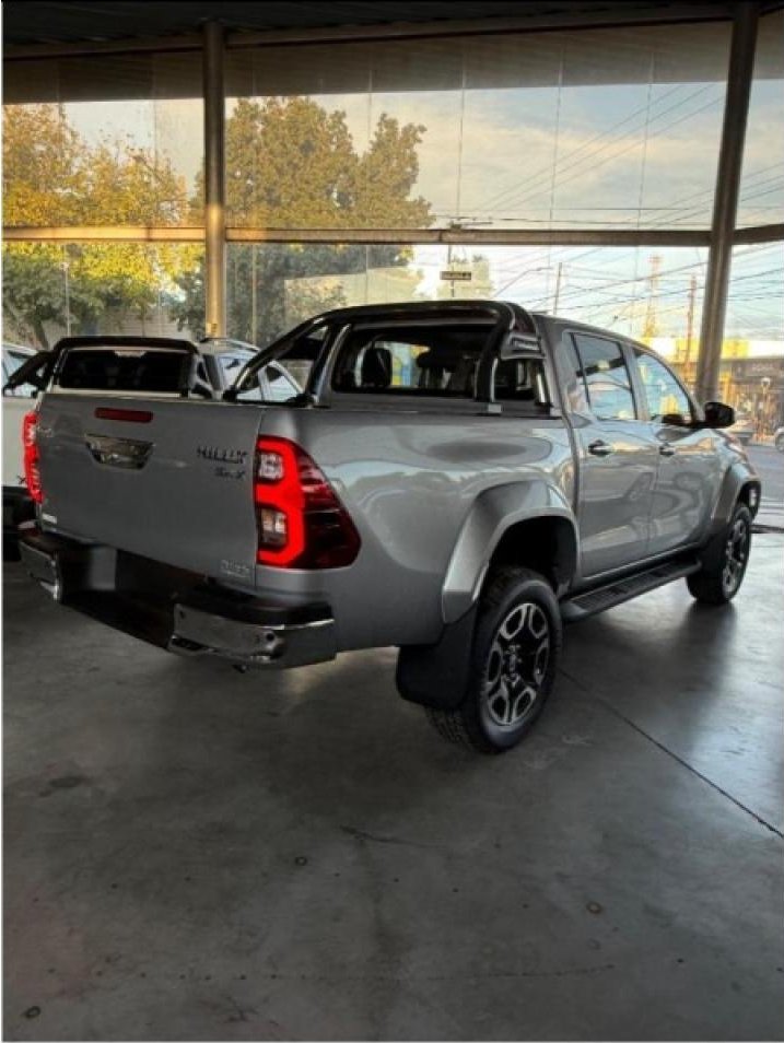 Foto de TOYOTA HILUX Srx At 4x2 2026, color sin color especificado, en San Juan