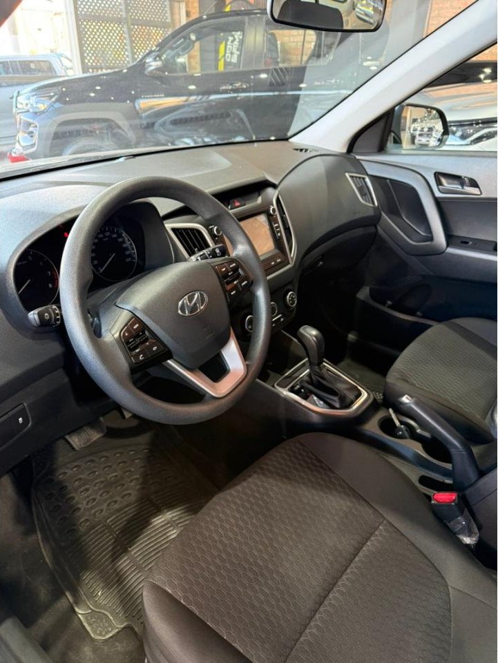 Foto de HYUNDAI CRETA Creta Style Modelo 2023, color sin color especificado, en San Juan