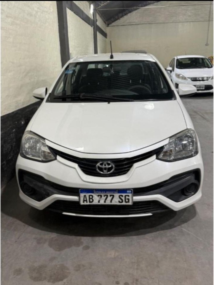Foto de TOYOTA ETIOS Xls 2017, color sin color especificado, en San Juan