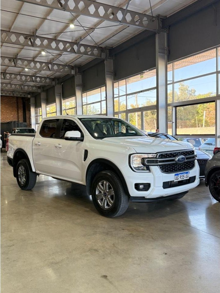 Foto de FORD RANGER Ranger 2,0 Tdi Dc 4x2 Xls 6 Mt 2024, color sin color especificado, en San Juan
