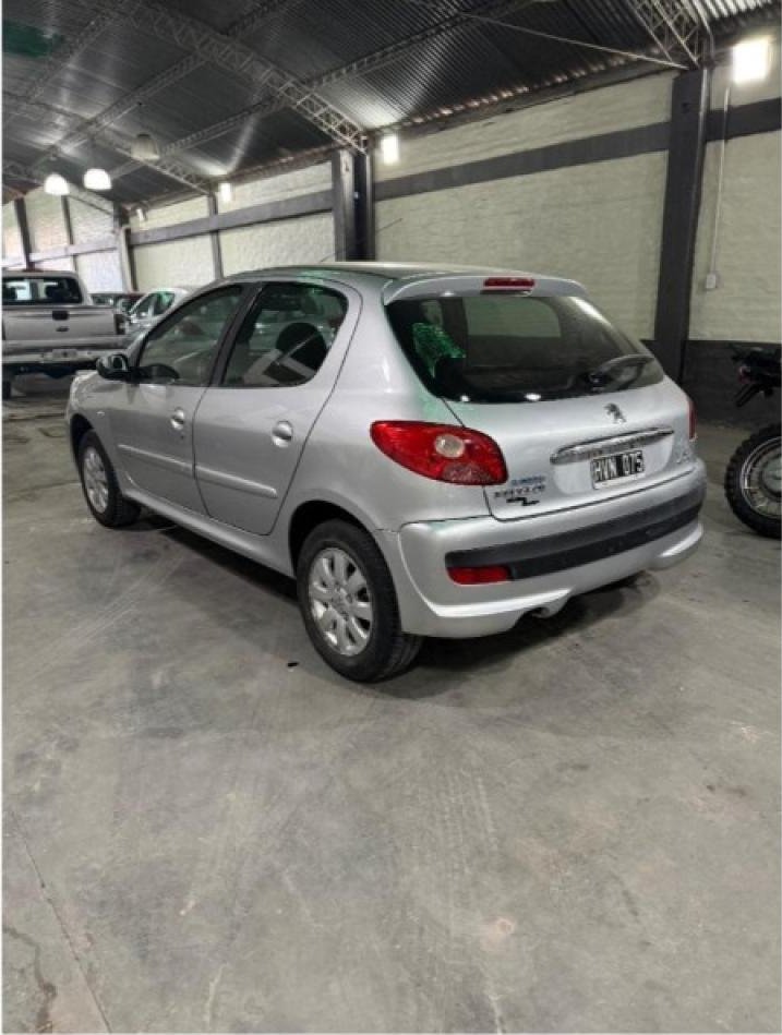 Foto de PEUGEOT 207 Compact Allure 2009, color sin color especificado, en San Juan