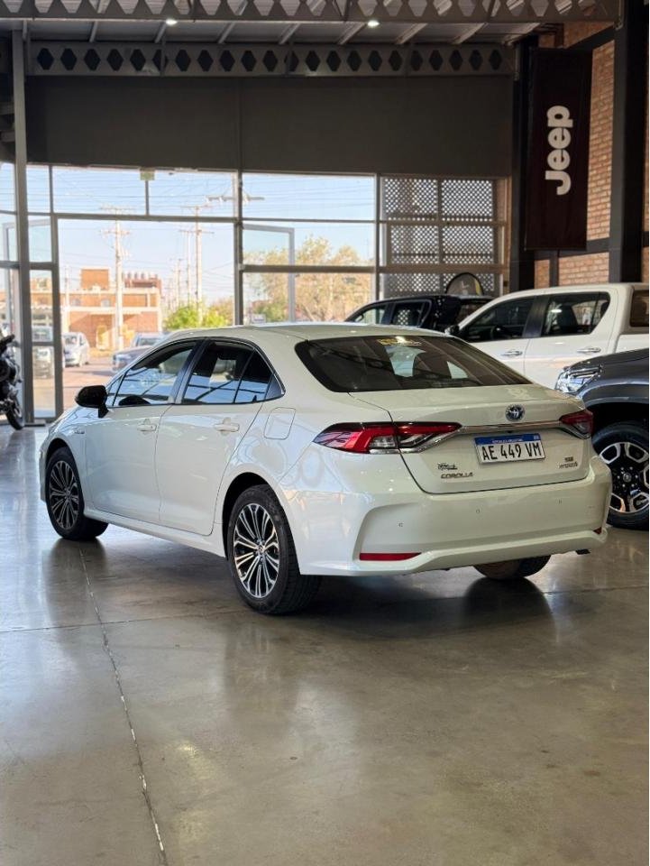 Foto de TOYOTA COROLLA COROLLA 1,8 SEG CVT HIBRIDO 2019, color sin color especificado, en San Juan