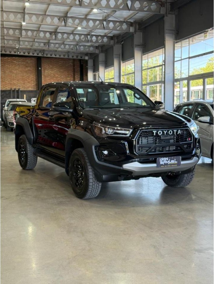 Foto de TOYOTA HILUX Hilux 4x4 Dc Gr - Sport Iv 2,8 Tdi 6at 2026, color sin color especificado, en San Juan