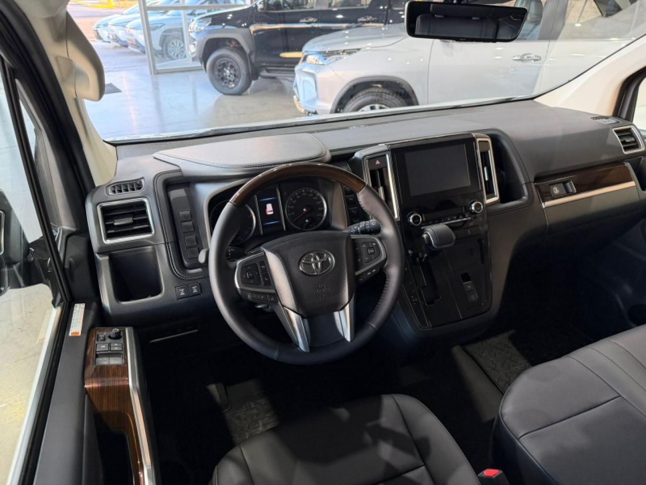Foto de TOYOTA HIACE WAGON 2026, color sin color especificado, en San Juan