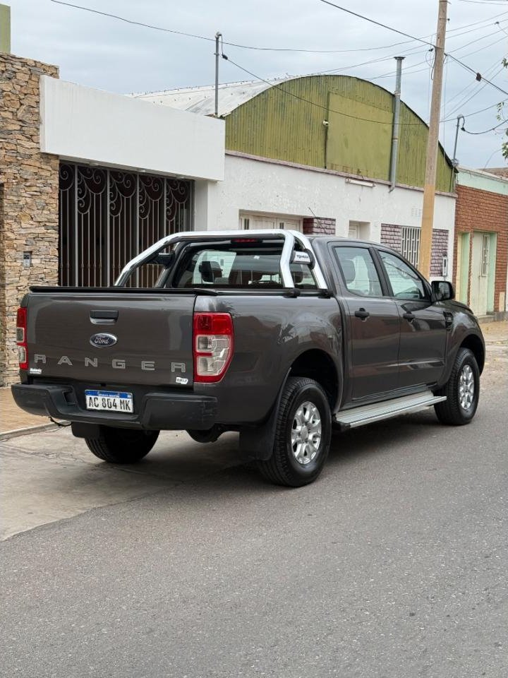 Foto de FORD RANGER XLS 4X2 2018, color sin color especificado, en San Juan
