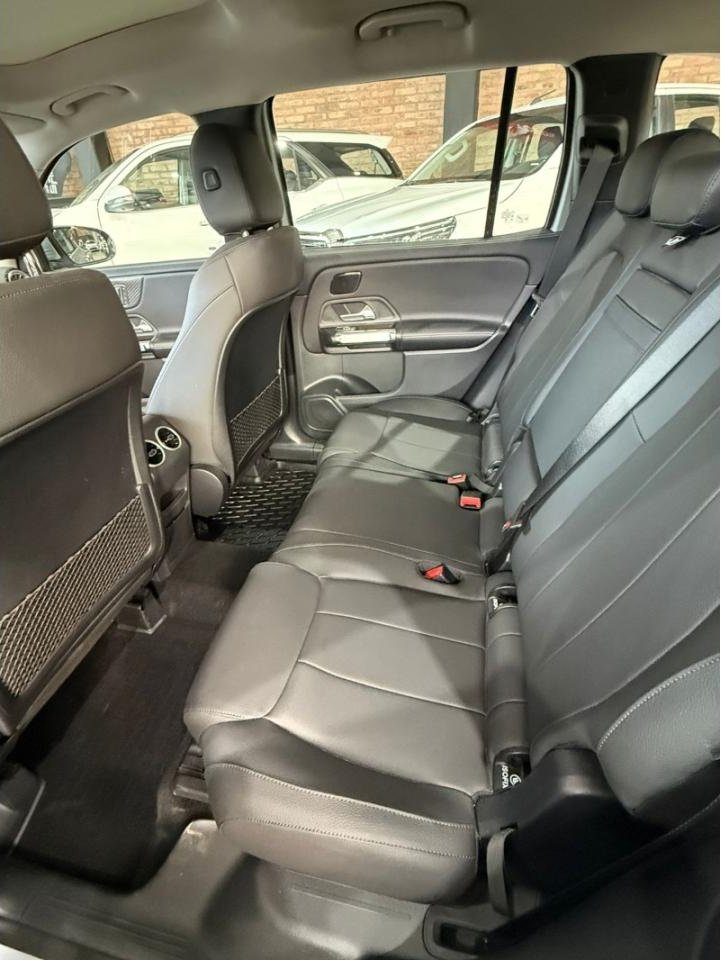 Foto de MERCEDES BENZ MB MB 250GLB HIBRIDA 2025, color sin color especificado, en San Juan