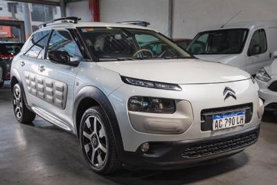 Foto de CITROEN C 4 Pure tech shine at6 2018, color sin color especificado, en San Juan