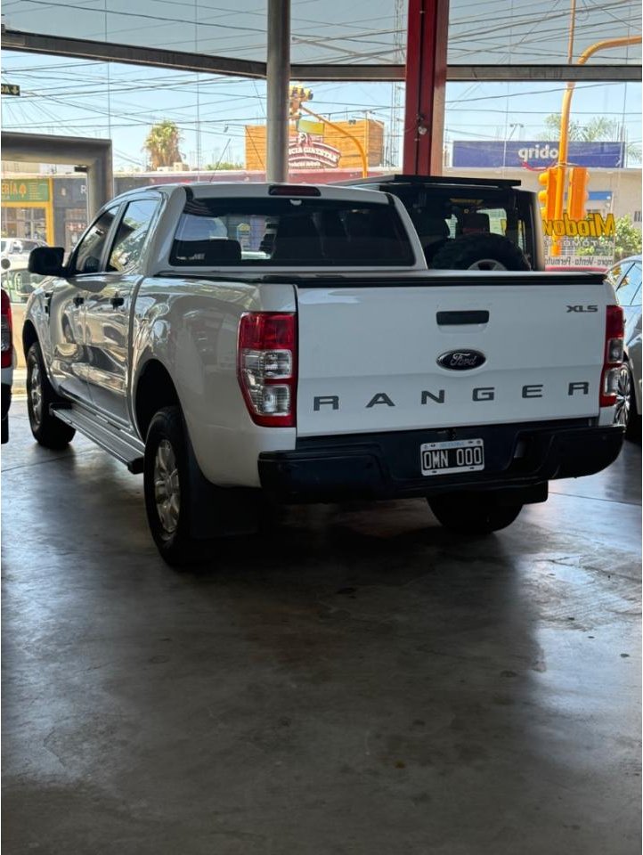 Foto de FORD RANGER Xls 4X2 2014, color sin color especificado, en San Juan