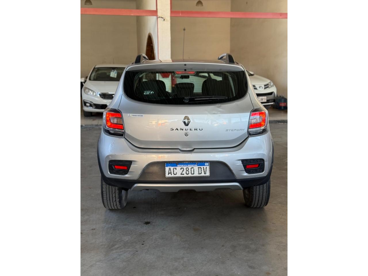 Foto de RENAULT SANDERO Stepway 2018, color sin color especificado, en San Juan