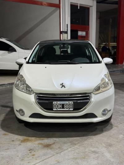 Foto de PEUGEOT 208 ALLURE 2015, color sin color especificado, en San Juan