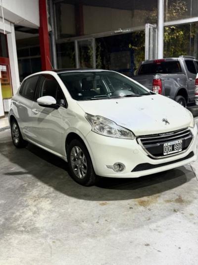 Miniatura de PEUGEOT 208 ALLURE