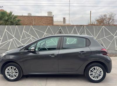 Miniatura de PEUGEOT 208 ALLURE NAV