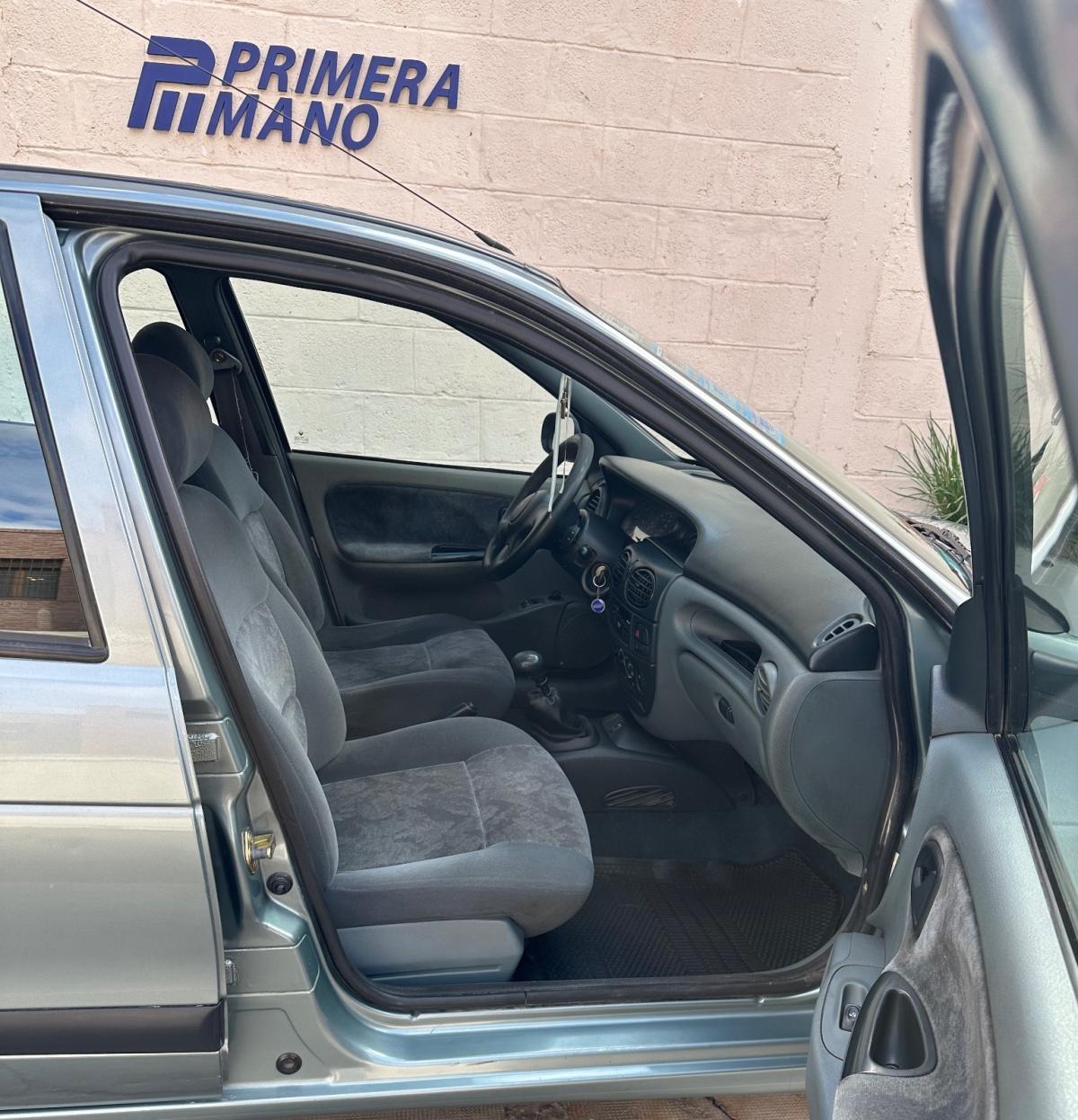 Foto de RENAULT MEGANE RXE TRIC 2.0 1999, color verde, en San Juan